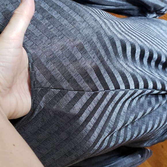 A Byer Gray Top - Picture 4 of 12